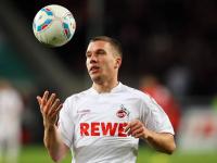 美网首回合对决在即！武汉三镇演练定位球，利物浦密集防守应对